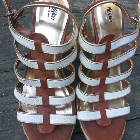 SOLD--Mossimo cork wedges - Picture 2 of 7